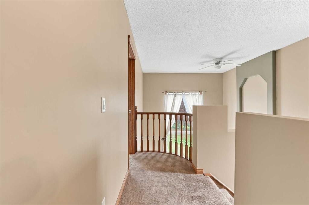 11 Somercrest Circle Sw, Calgary, AB