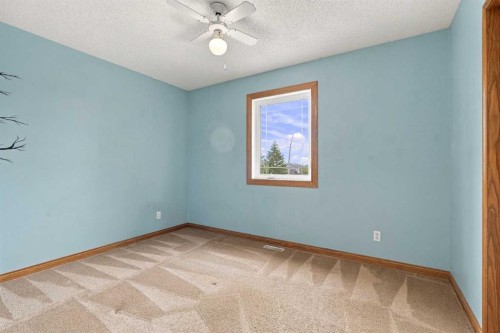 11 Somercrest Circle Sw, Calgary, AB 