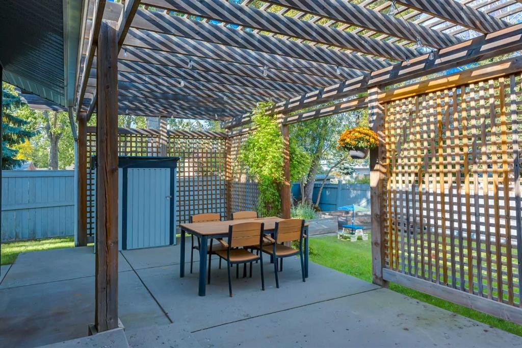 27 Midlake Place Se, Calgary, AB