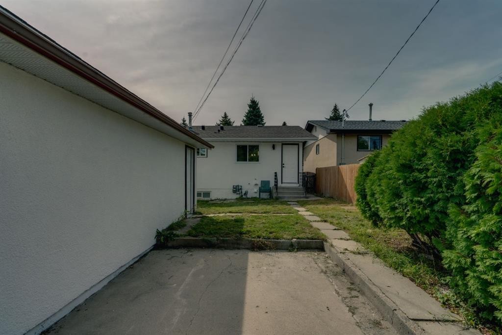 4112 13 Avenue Ne, Calgary, AB