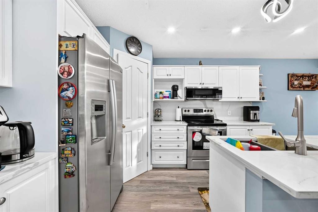 216 Mt Apex Green Se, Calgary, AB