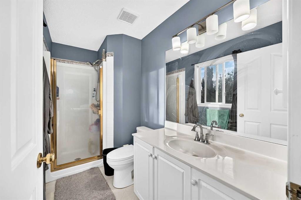 216 Mt Apex Green Se, Calgary, AB