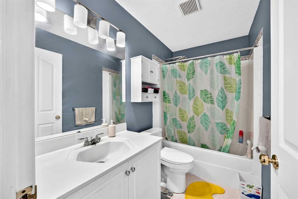 216 Mt Apex Green Se, Calgary, AB