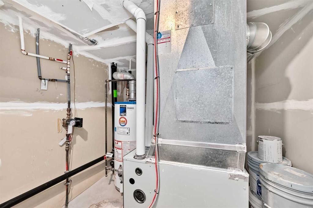 216 Mt Apex Green Se, Calgary, AB