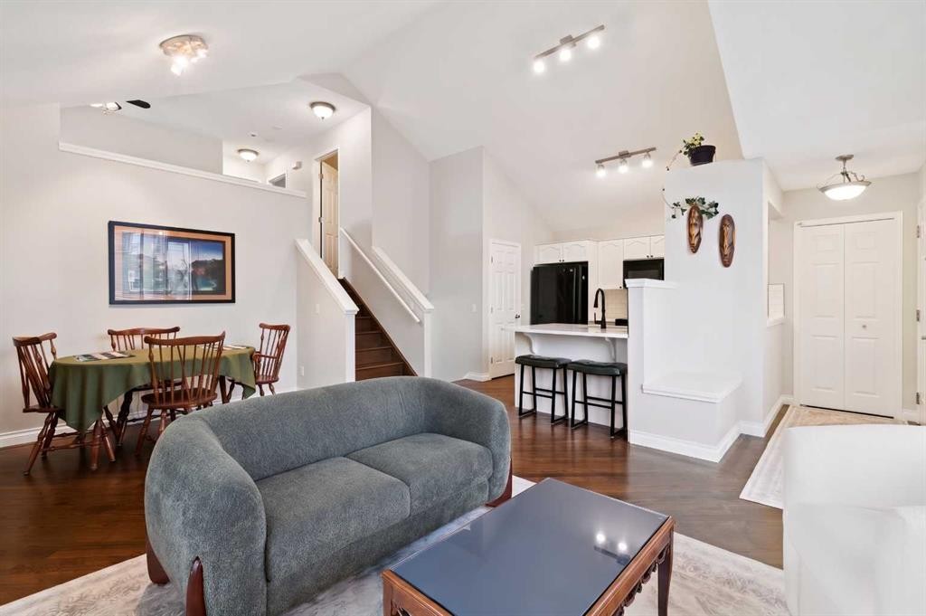 108 Elgin Manor Se, Calgary, AB