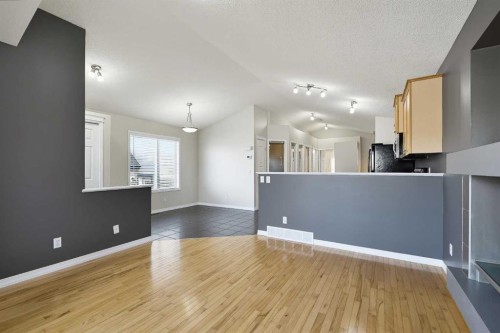 64 Copperfield Rise Se, Calgary, AB 