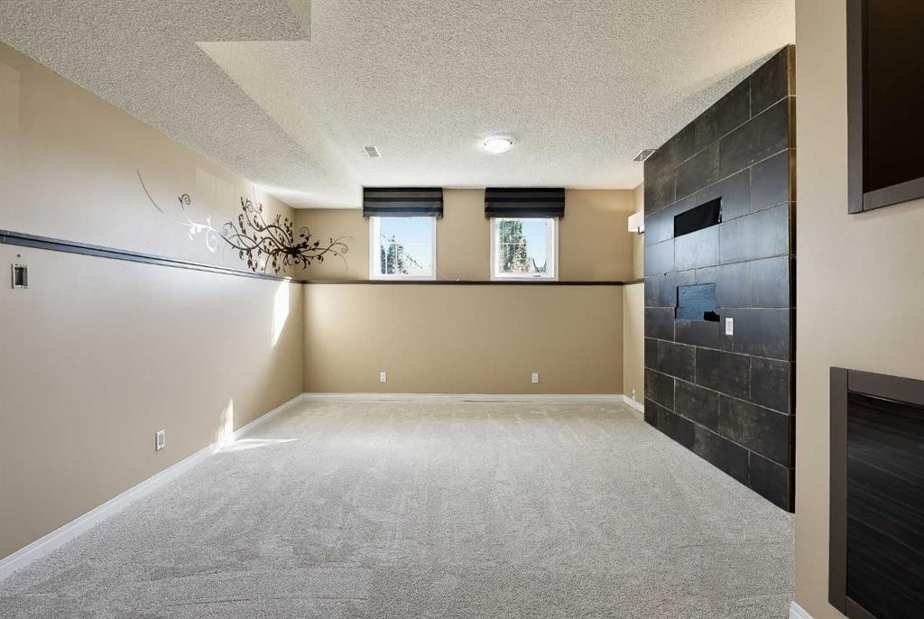 64 Copperfield Rise Se, Calgary, AB