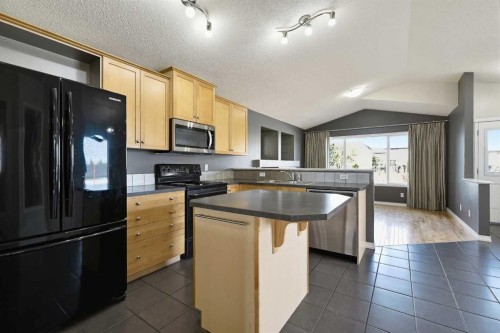 64 Copperfield Rise Se, Calgary, AB 