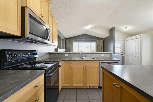 64 Copperfield Rise Se, Calgary, AB 