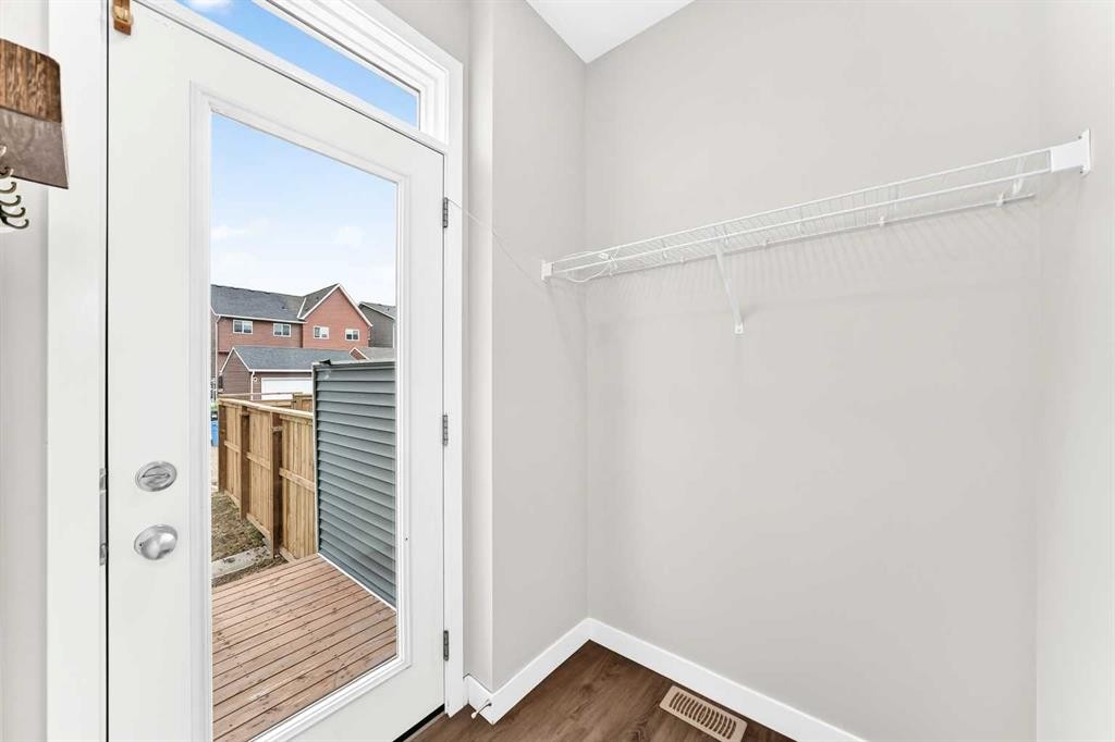 471 Livingston Way Ne, Calgary, AB