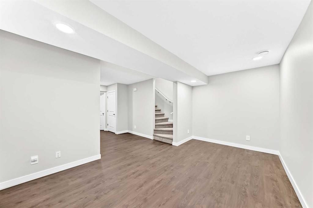 471 Livingston Way Ne, Calgary, AB