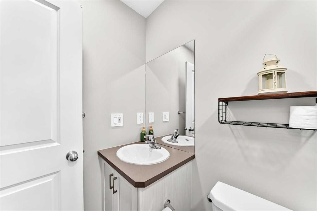 471 Livingston Way Ne, Calgary, AB