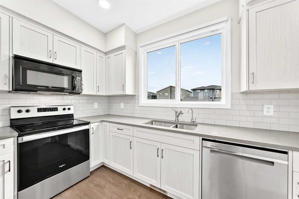 471 Livingston Way Ne, Calgary, AB