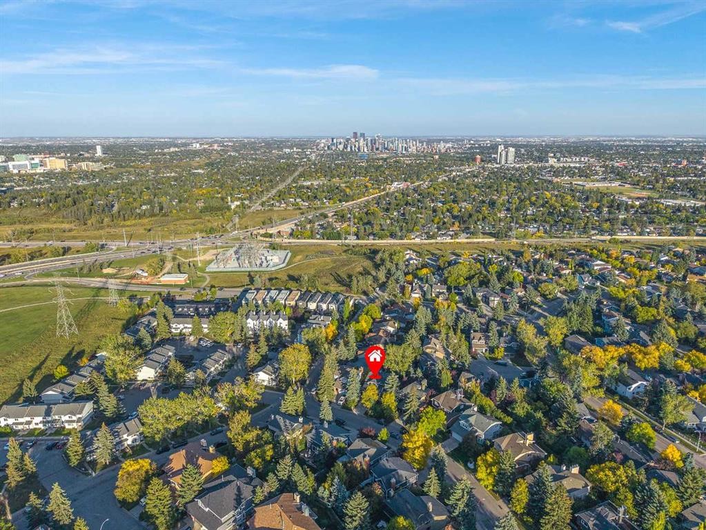 44 Stradwick Way Sw, Calgary, AB
