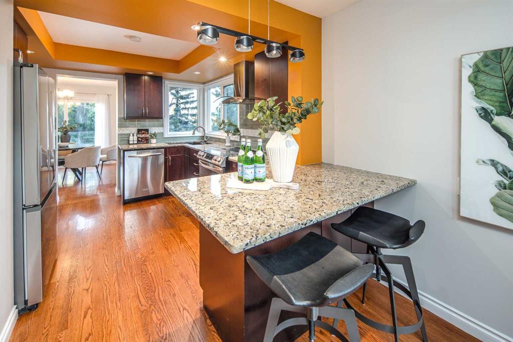 44 Stradwick Way Sw, Calgary, AB