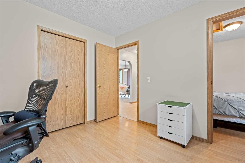 32 Country Hills Mews Nw, Calgary, AB