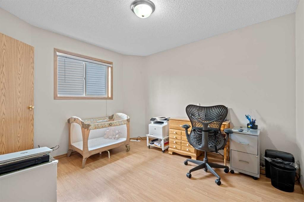 32 Country Hills Mews Nw, Calgary, AB