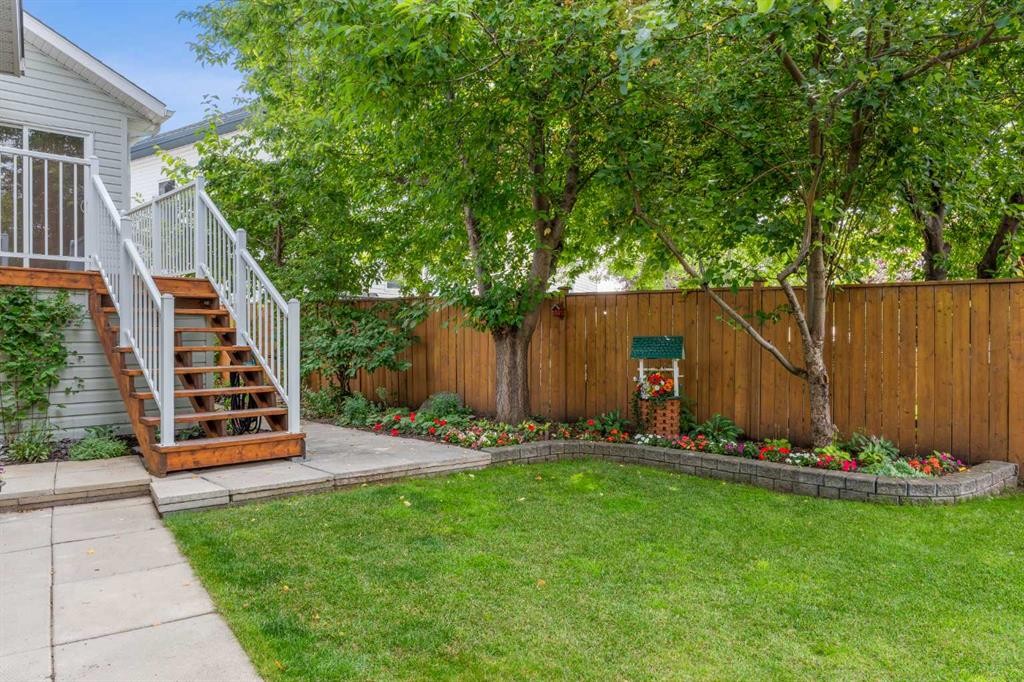 32 Country Hills Mews Nw, Calgary, AB