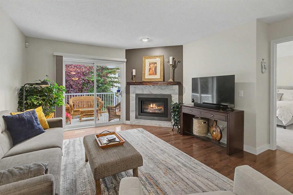 138 Hawkstone Manor Nw, Calgary, AB