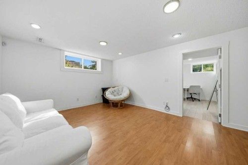 106 Dalgleish Bay Nw, Calgary, AB 
