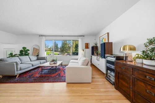 106 Dalgleish Bay Nw, Calgary, AB 