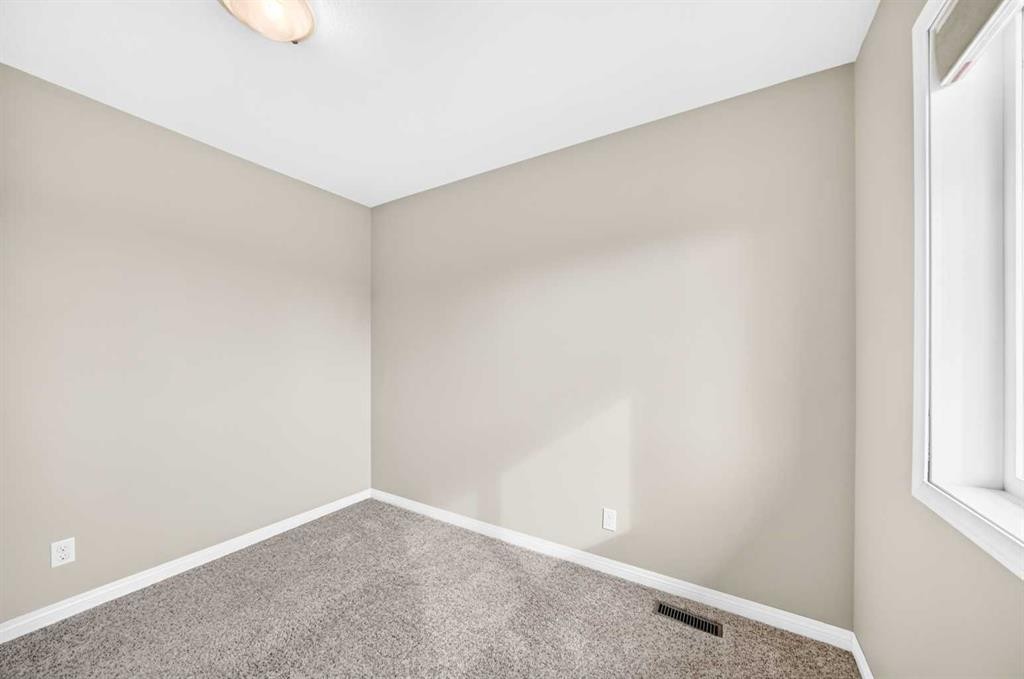 36 Sandpiper Way Nw, Calgary, AB