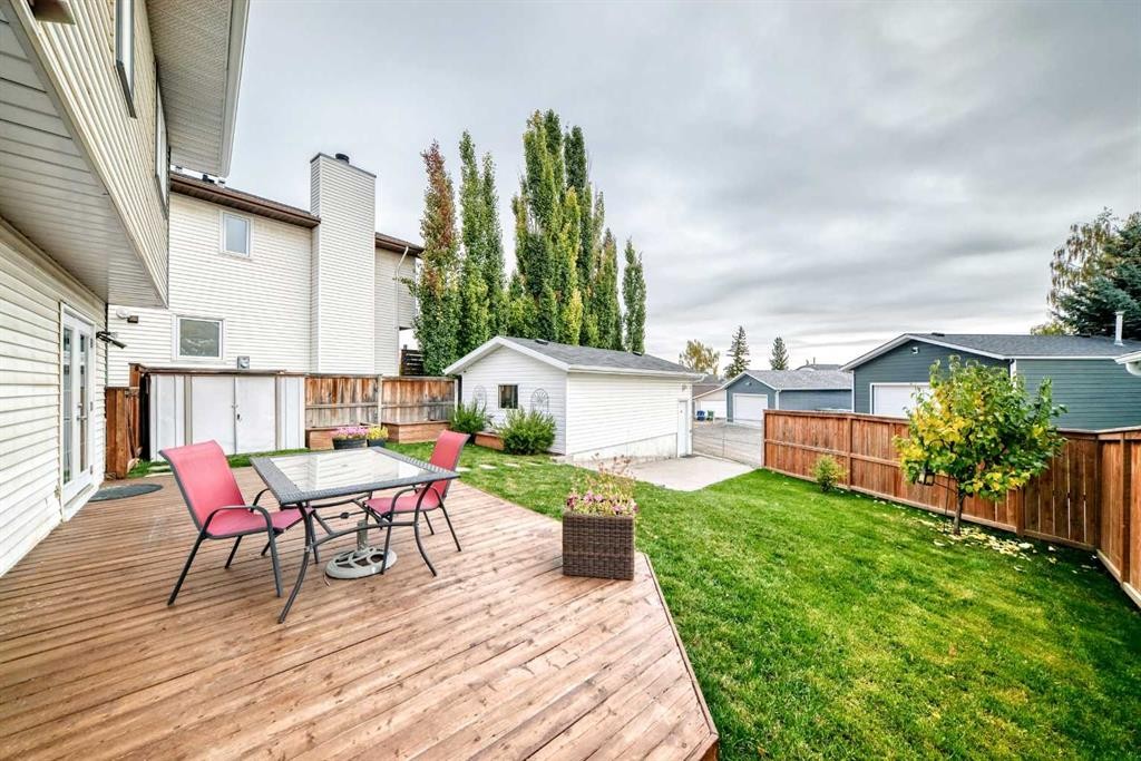 36 Sandpiper Way Nw, Calgary, AB