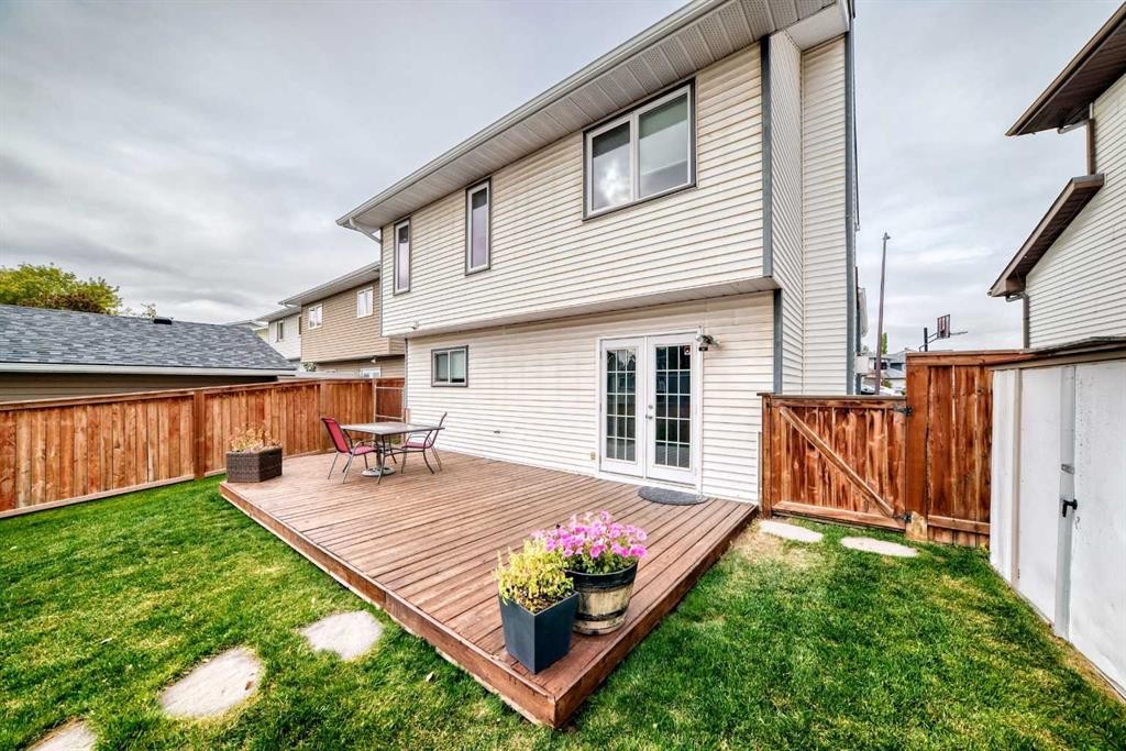 36 Sandpiper Way Nw, Calgary, AB