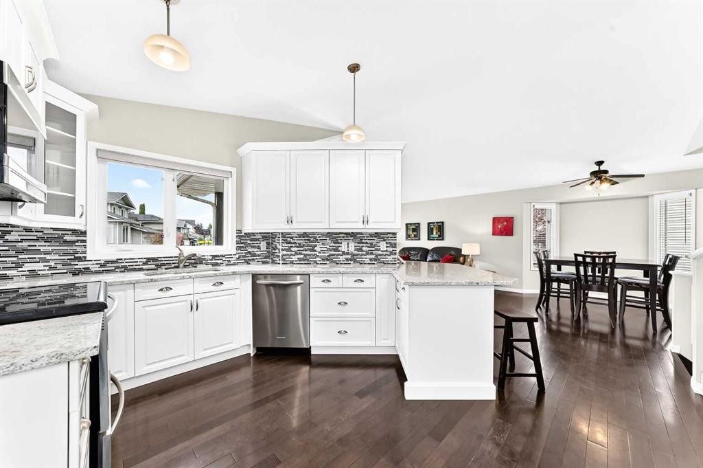 36 Sandpiper Way Nw, Calgary, AB
