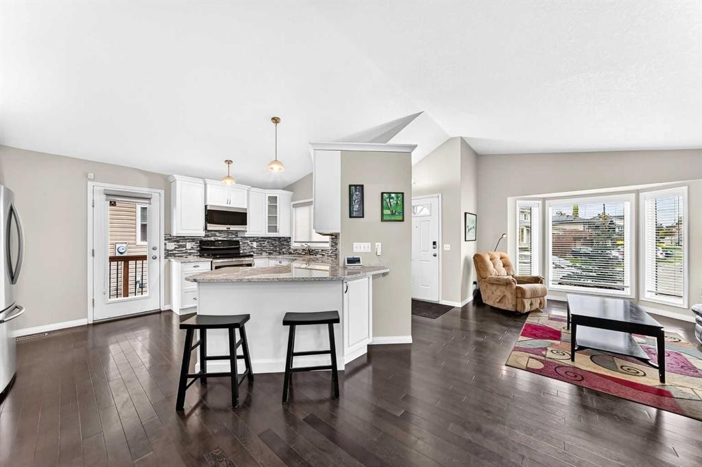 36 Sandpiper Way Nw, Calgary, AB