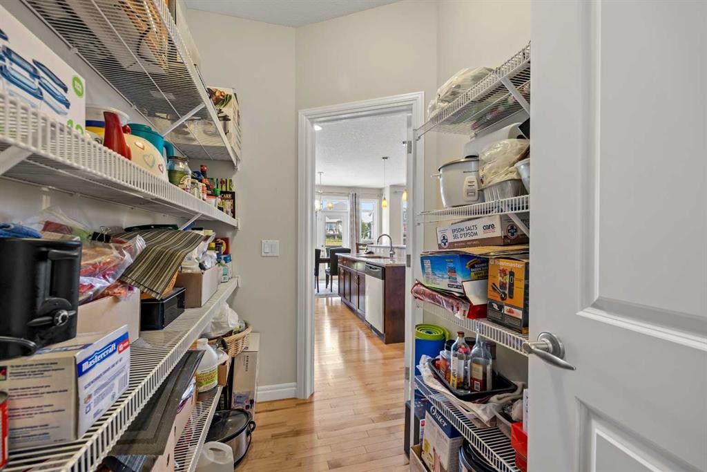 112 Sherwood Crescent Nw, Calgary, AB