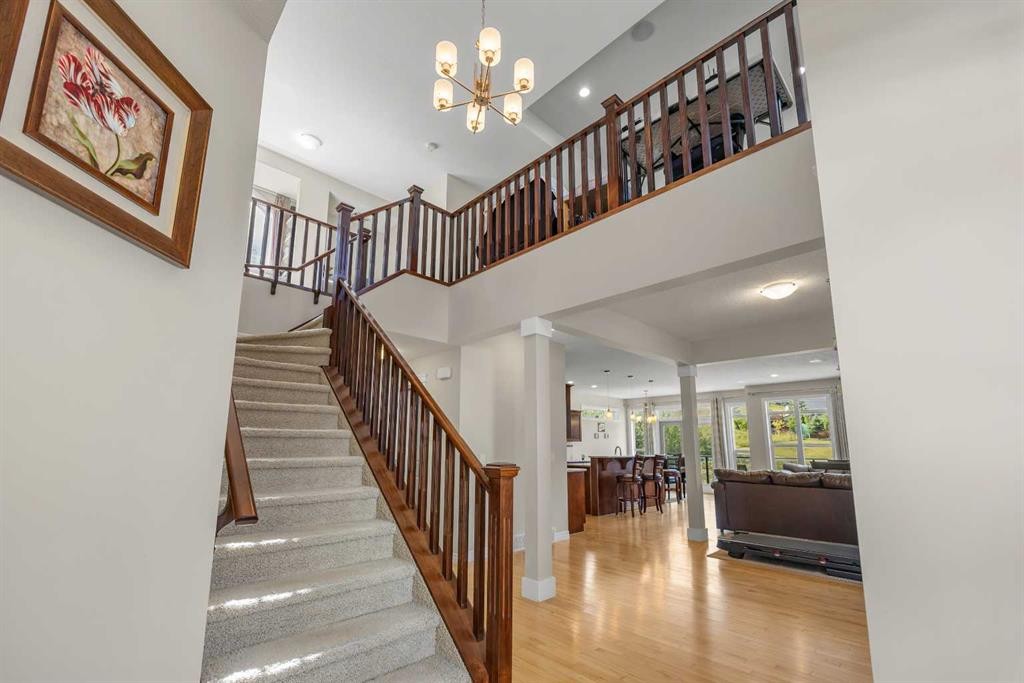 112 Sherwood Crescent Nw, Calgary, AB