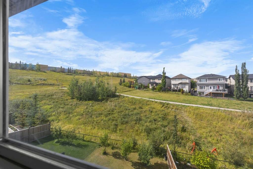 112 Sherwood Crescent Nw, Calgary, AB
