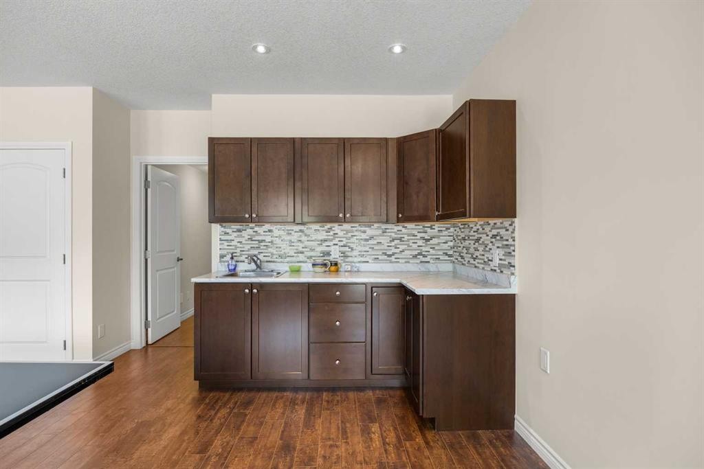 112 Sherwood Crescent Nw, Calgary, AB