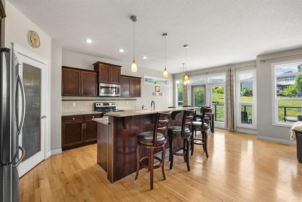 112 Sherwood Crescent Nw, Calgary, AB