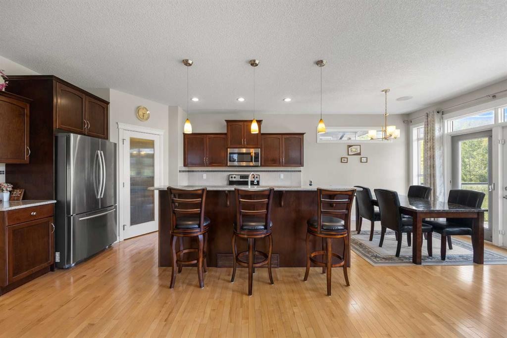 112 Sherwood Crescent Nw, Calgary, AB