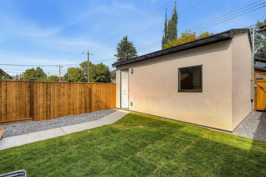 2320 22 Avenue Sw, Calgary, AB