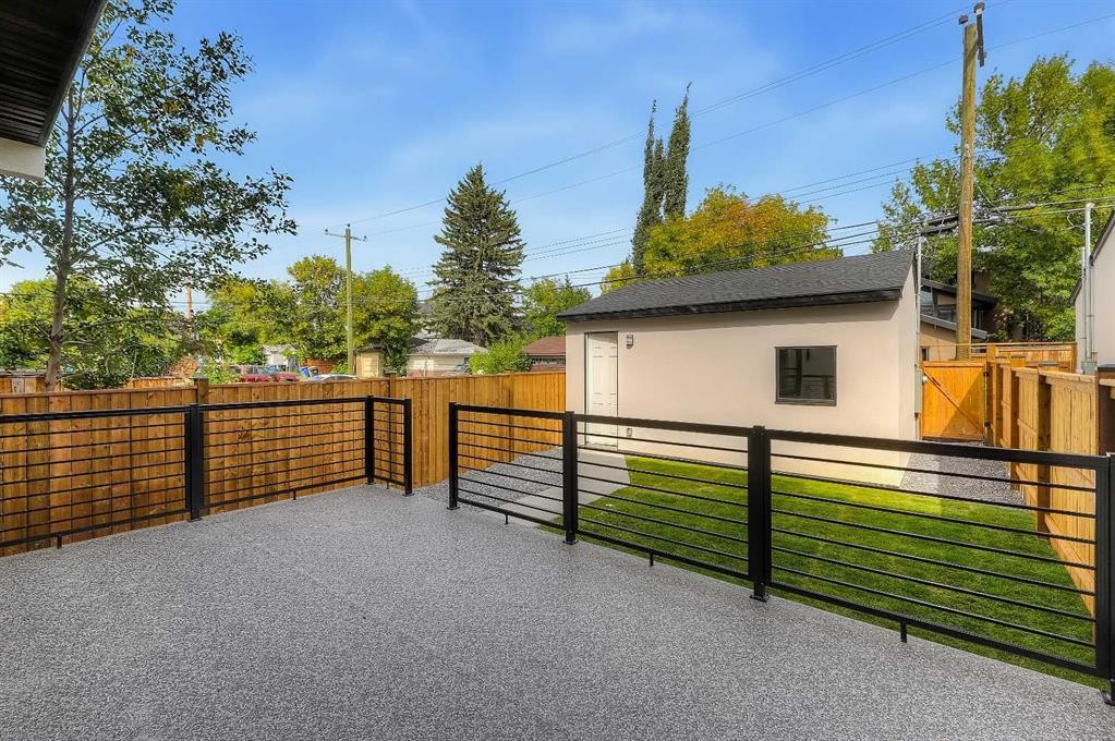 2320 22 Avenue Sw, Calgary, AB