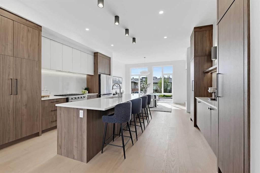 2320 22 Avenue Sw, Calgary, AB