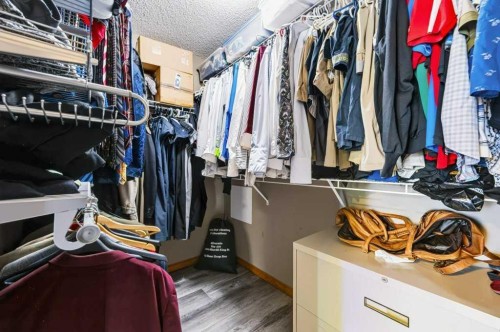81 Chapman Close Se, Calgary, AB 
