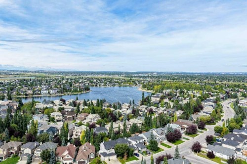 81 Chapman Close Se, Calgary, AB 