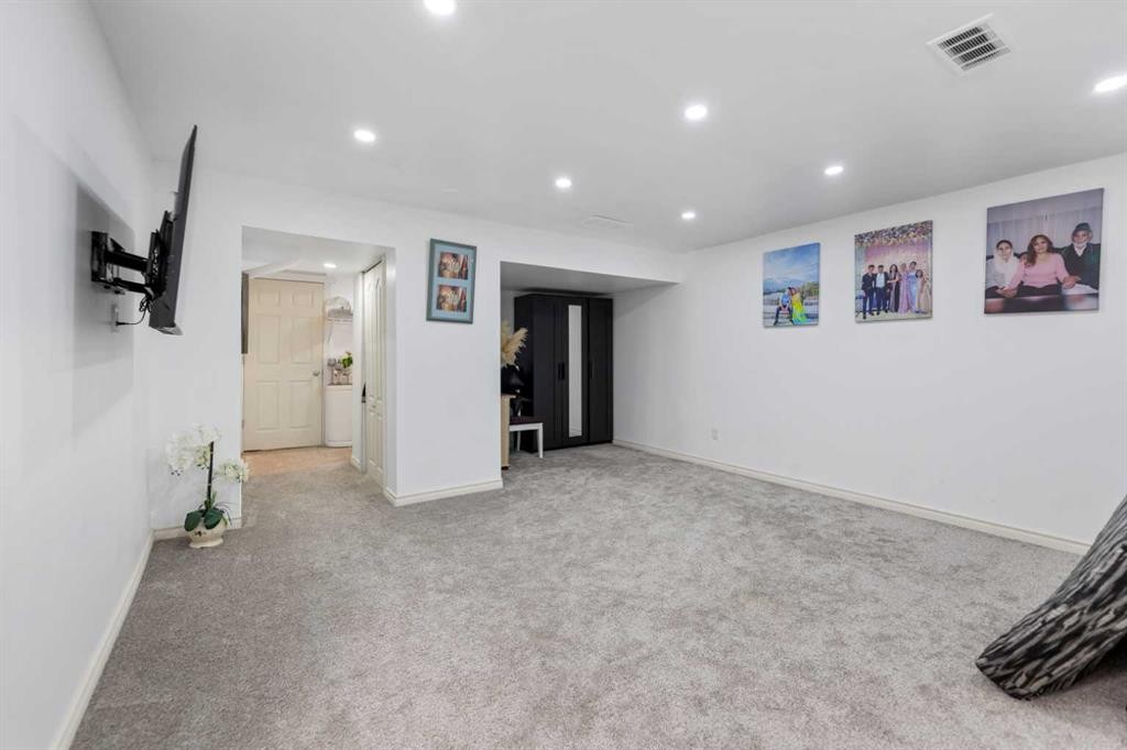 35 Templemont Drive Ne, Calgary, AB