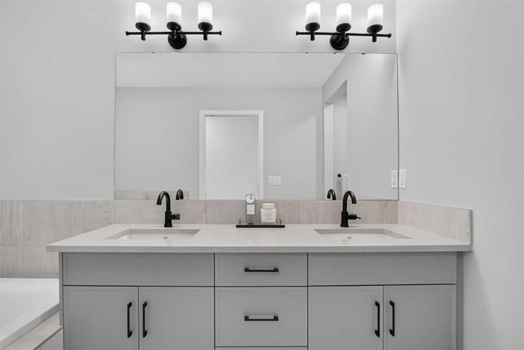 244 Masters Row Se, Calgary, AB