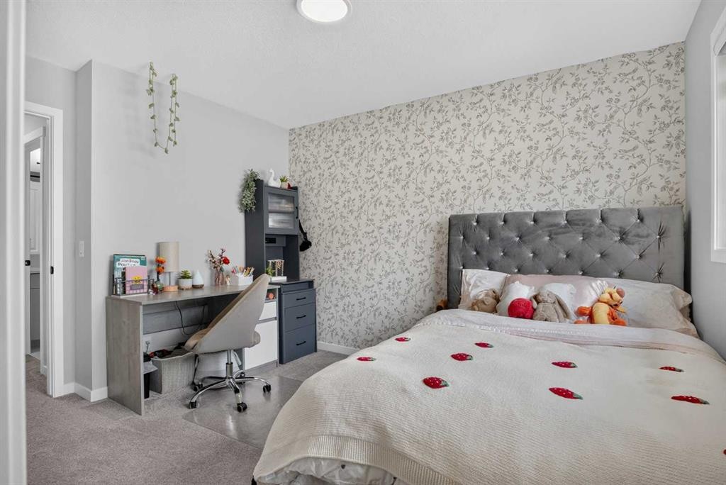 244 Masters Row Se, Calgary, AB
