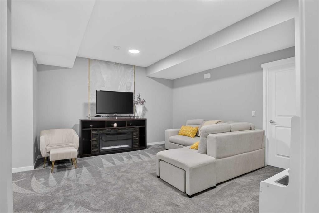 244 Masters Row Se, Calgary, AB