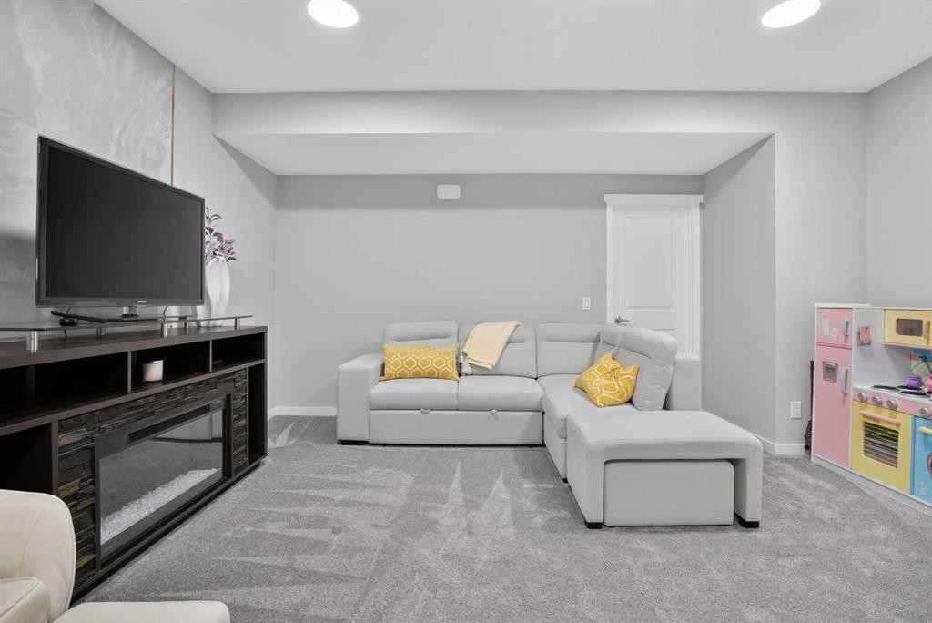 244 Masters Row Se, Calgary, AB