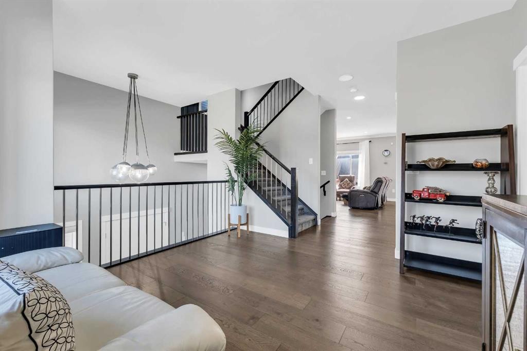 131 Sherview Grove Nw, Calgary, AB
