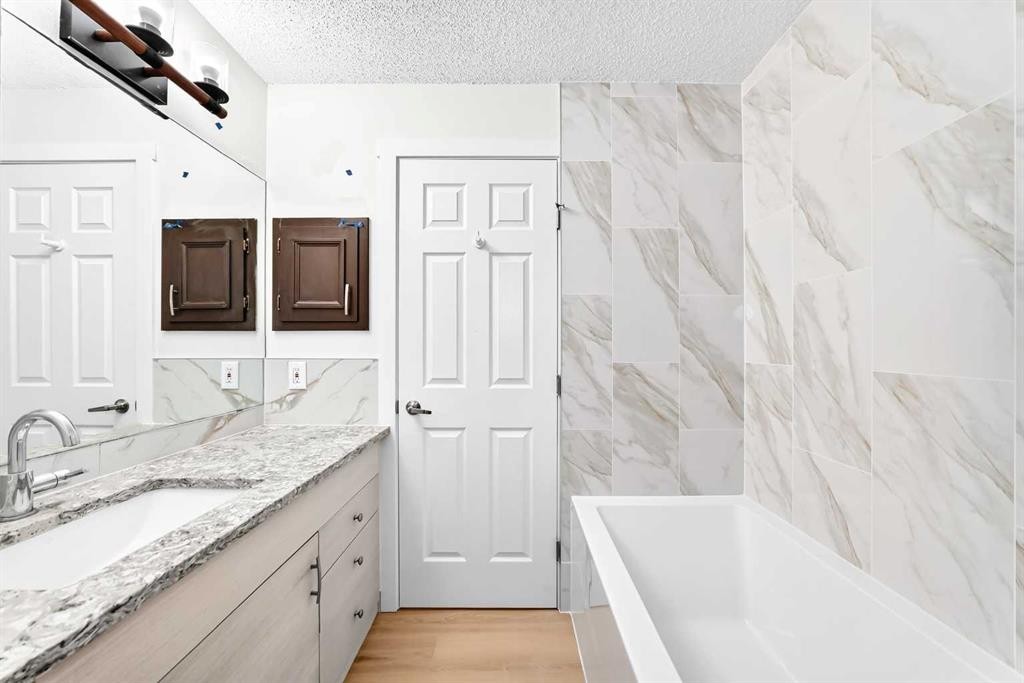 55 Mckinley Way Se, Calgary, AB
