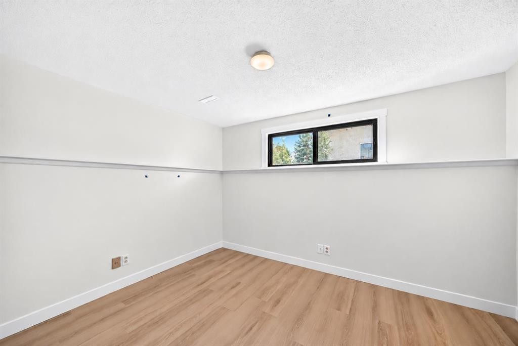 55 Mckinley Way Se, Calgary, AB