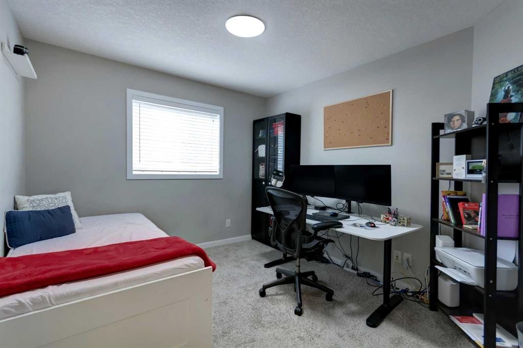26 Walden Court Se, Calgary, AB